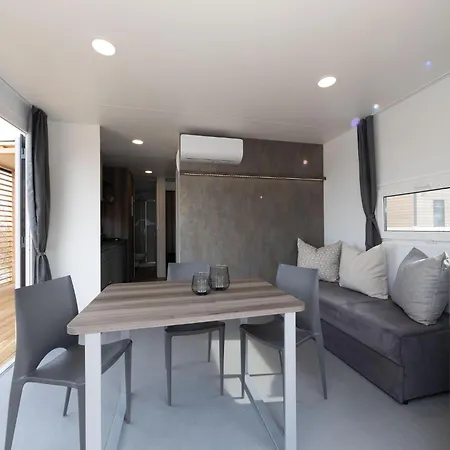 Ruhiges Mobilehome Im Vital Camp Bayerbach Bayerbach